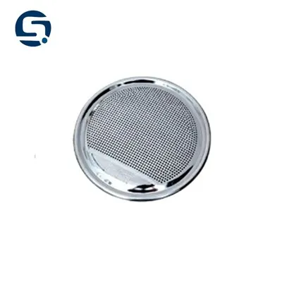 As grelhas dos alto-falantes são fáceis de instalar?